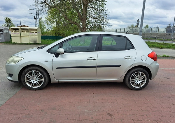 Toyota Auris cena 15500 przebieg: 200176, rok produkcji 2007 z Grudziądz małe 79